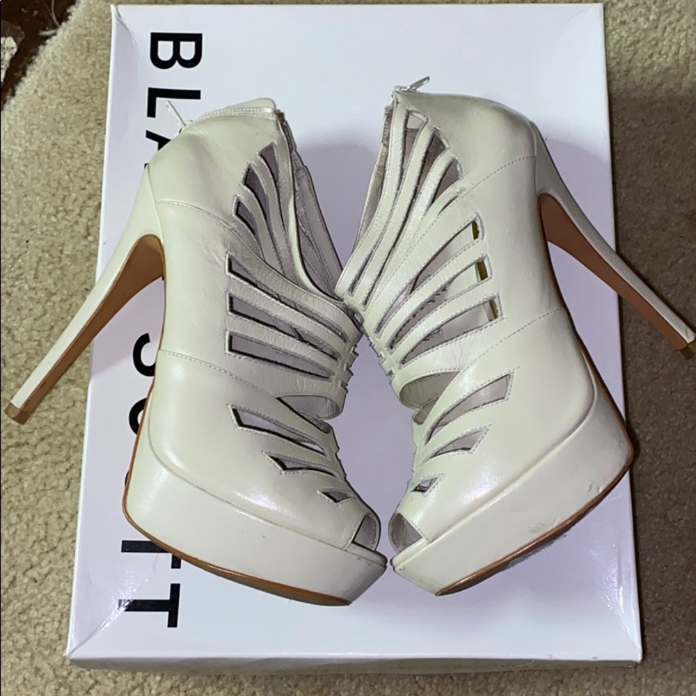 Cream heels, leather